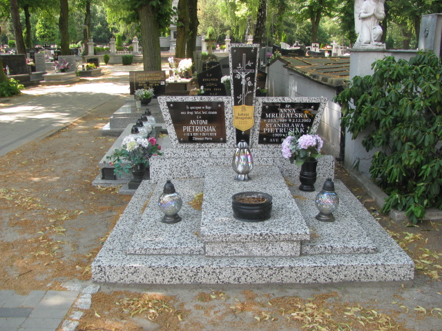 Grób Józef Mrugalski